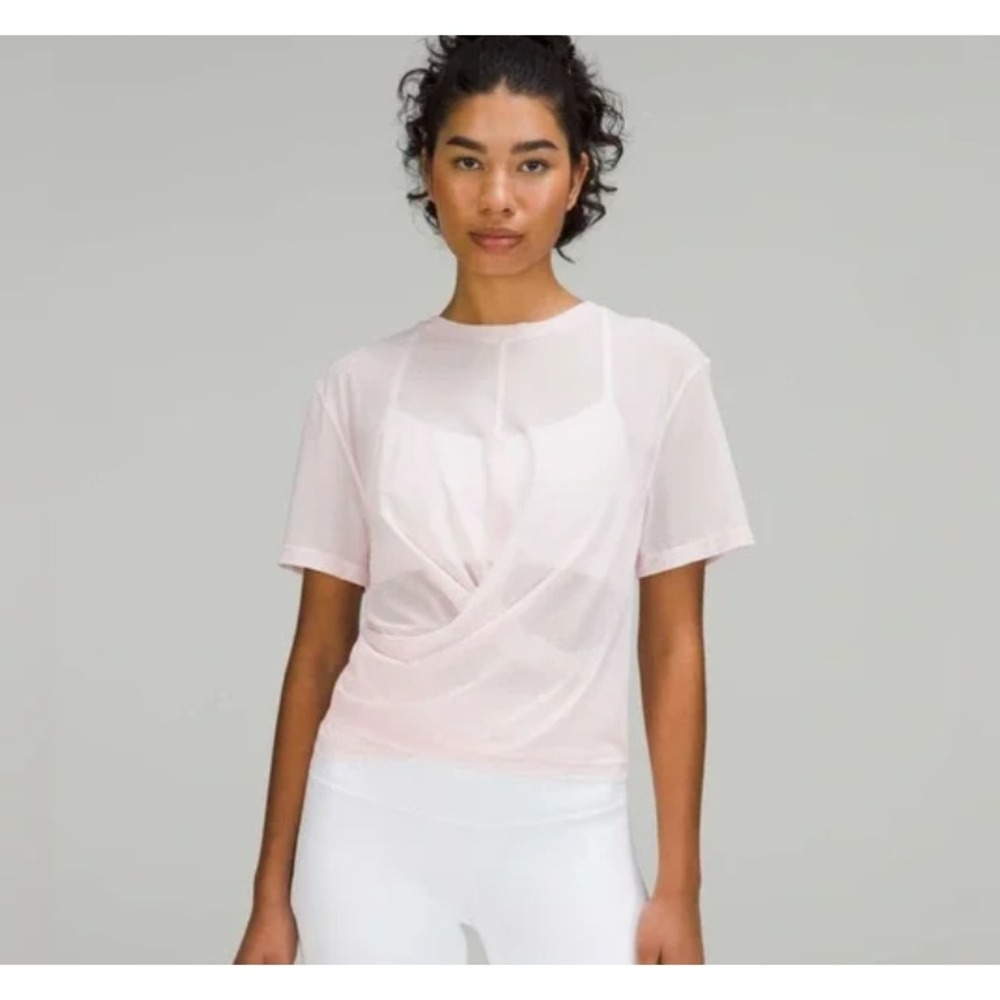 Lululemon Lightweight Mesh Reversible Yoga Tee sz 4 Strawberry Milkshake LW3FOY‎